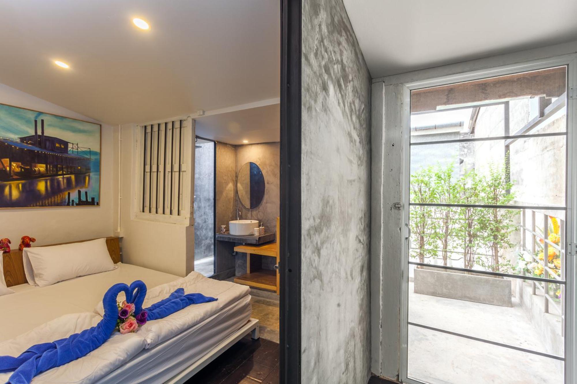 Feel Good Hostel Phuket Exterior foto